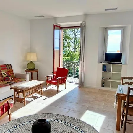 Spacious T3 With Balcony - Beautiful Sea View *