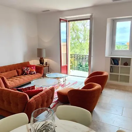 Spacious T3 With Balcony - Beautiful Sea View * Saint-Raphael (Var)